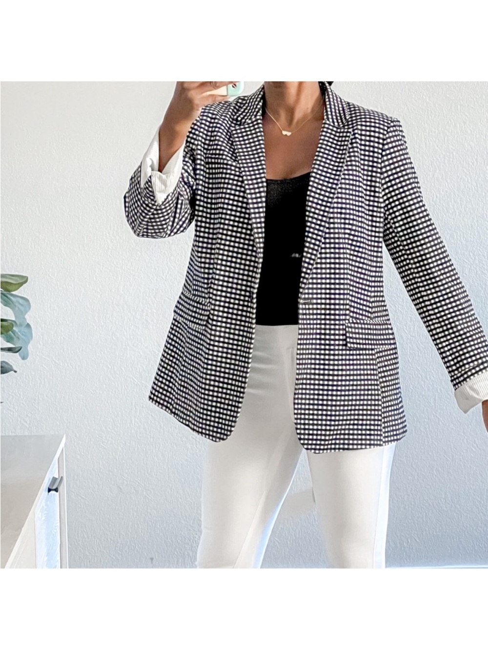 Banana republic Long and lean Blazer/ black and white in color size 14